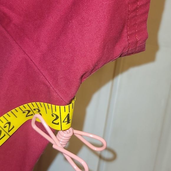 ButterSoft Stretch, Lg, Red Scrub Top, Think Valentines 💝 - Picture 7 of 8